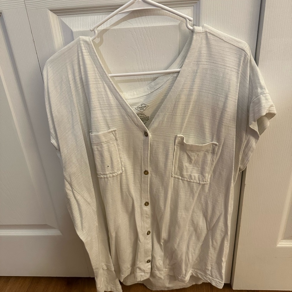 Women’s White Button-Up Shirt
